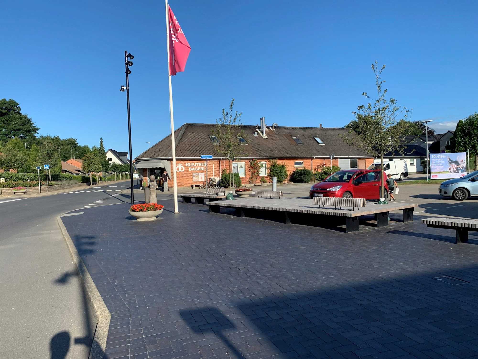 Brugstorvet med nyt inventar og ny belægning