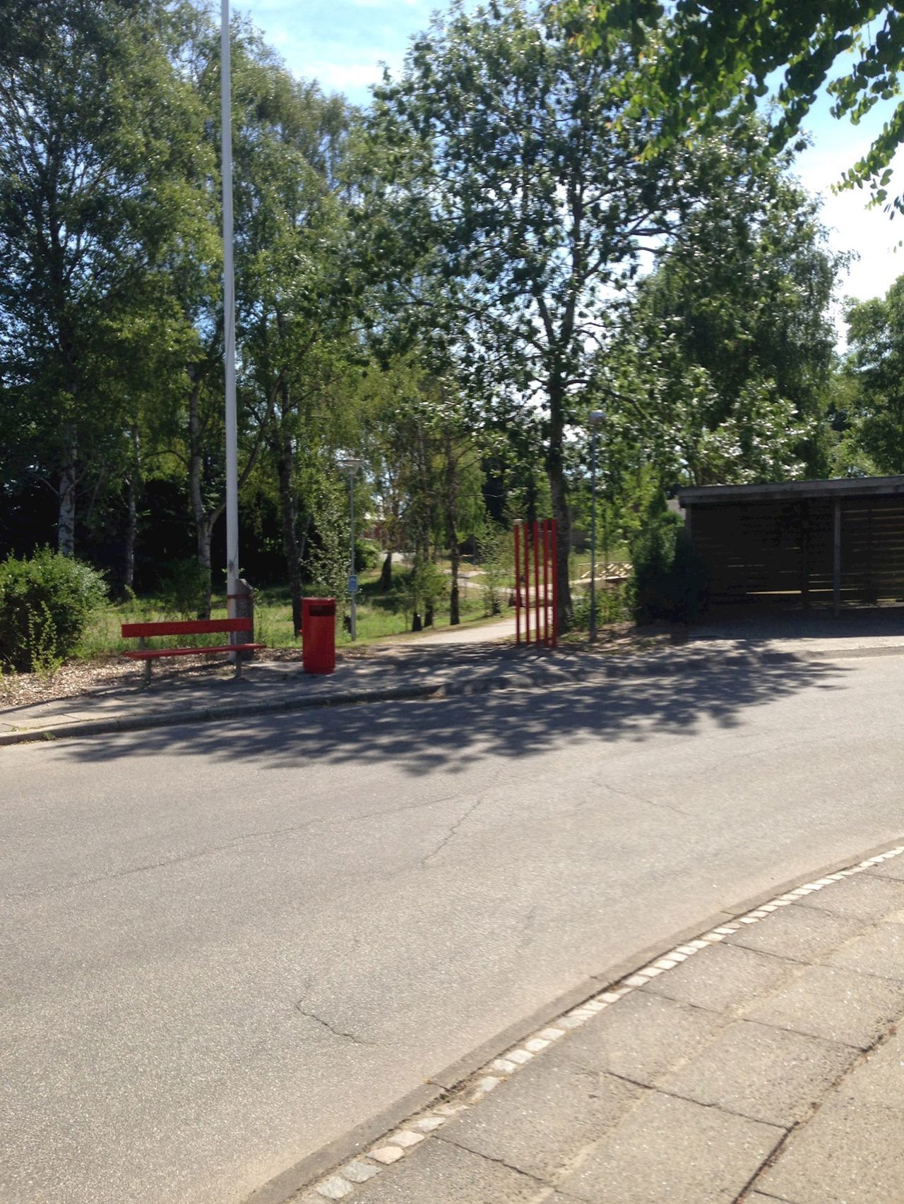 Indgangen fra Kærvej.